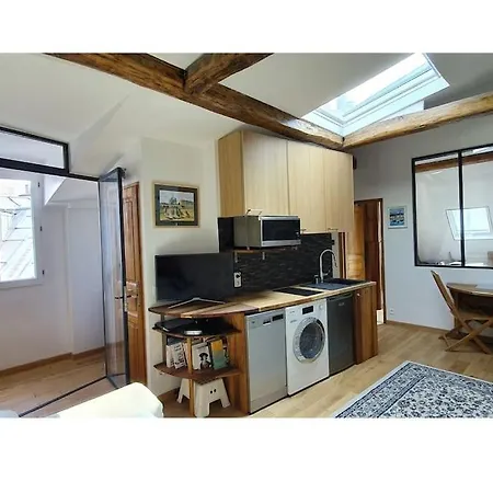 Fabulous Flat In Center, Fully Equiped, Ac, Elevator Lejlighed